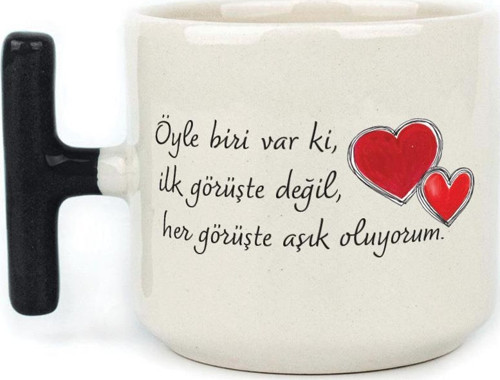 Öyle Biri Var Ki Baskılı Siyah Kulplu T Kupa