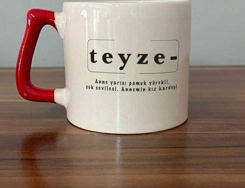 Teyze Baskılı Kırmızı Kulplu D Kupa