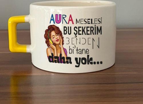 Aura Meselesi Bu Şekerim Baskılı Sarı Kulplu C Fincan