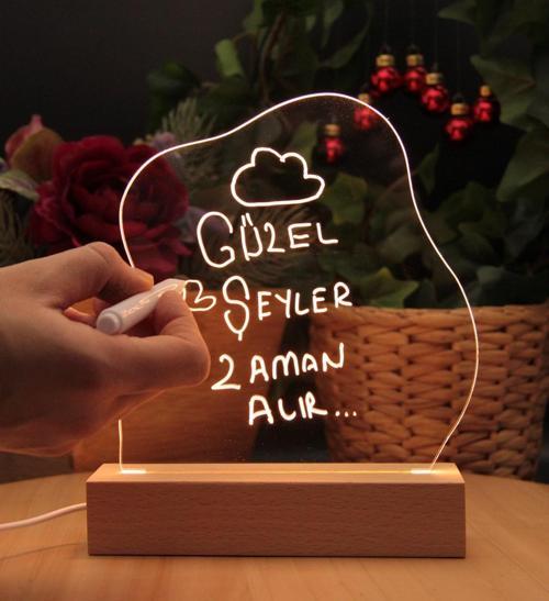 LED IŞIKLI PLEKSİ MESAJ PANOSU AHŞAP TABANLI