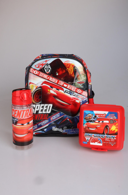 DEKOMUS İLE LİSANSLI CARS KÜÇÜK BOY 32 CM TEK BÖLMELİ ANAOKULU ÇANTASI,500 ML TRITAN MATARA VE 2 KATLI BESLENME KABI SET