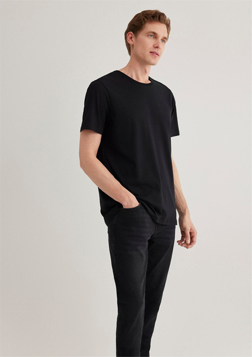 065574-900 Erkek T-Shirt Siyah