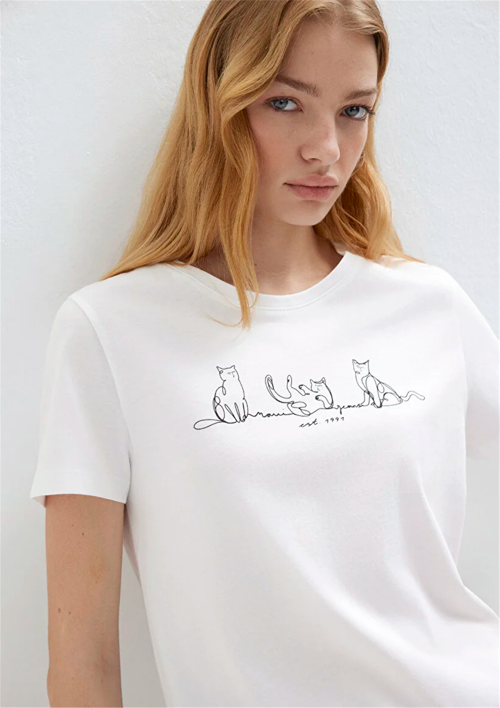 Y26 M1613721-620 Beyaz Kadın Slim Kedi Baskılı T-shirt