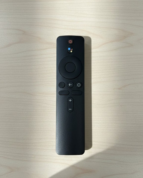 Bluetooth Akıllı TV Kumandası - Sesli Kontrol ve Ergonomik Tasarım