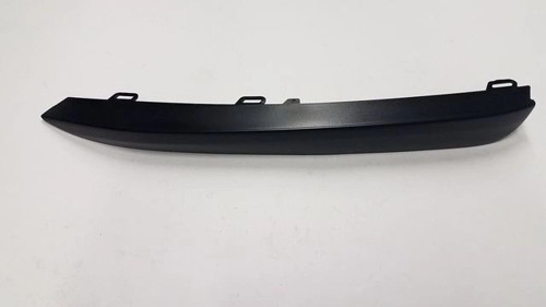 Bmw 3 Serisi (2015 Yılında Çıkan Kasa) Ön Tampon Panjur Bandı Siyah Sağ (Oem No: 51117397616)