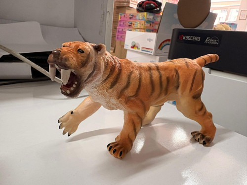 Plastik Oyuncak Büyük Boy Hayvan Smilodon Kaplan 17 Cm