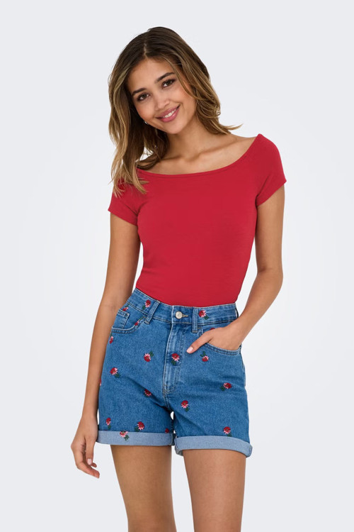 Onlluca Regular Fit Madonna Yaka Bayan T Shirt 15369909 KIRMIZI
