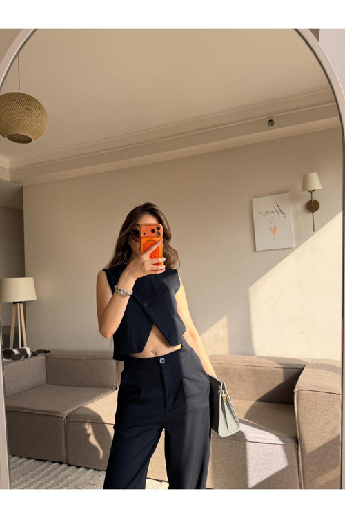 Düğme Detaylı Crop Yelek Pantolon Kadın Takım