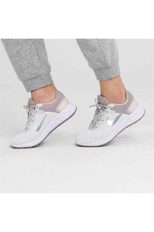Nike W Revolution 6 Nn Prm Kadın Spor Ayakkabı Dc9007-111 (Dar Kalıp 1 Beden Büyük Almanızı Öneriyoruz)