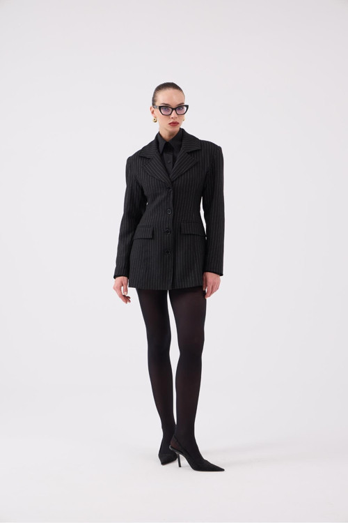 Belden Oturmalı Çizgili Fit Kesim Karen Blazer Ceket Siyah