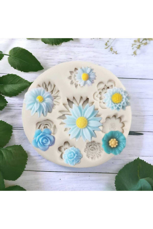 Çok Çeşitli Çiçekler 7'Li Silikon Mum Kalıbı