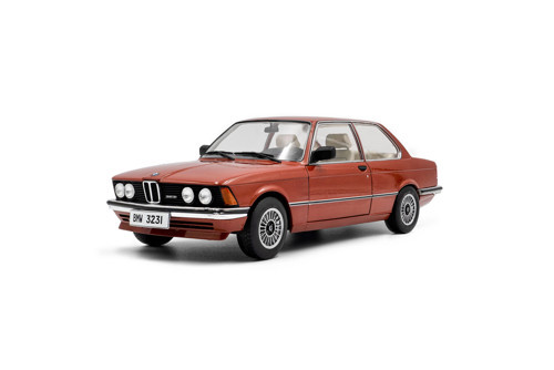 S1812802 1/18 BMW E21 323i – Kastanienrot Metallic – 1980