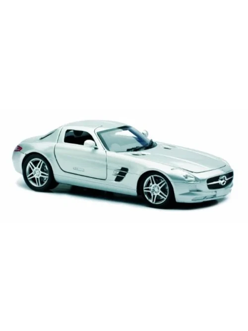 1:24 Ölçeğinde Mercedes Benz Model Araç