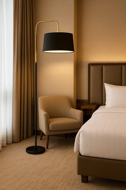 Potenza Modern Siyah Şapkalı Gold Detaylı Metal Lambader – Lüks Salon ve Ofis Lambader