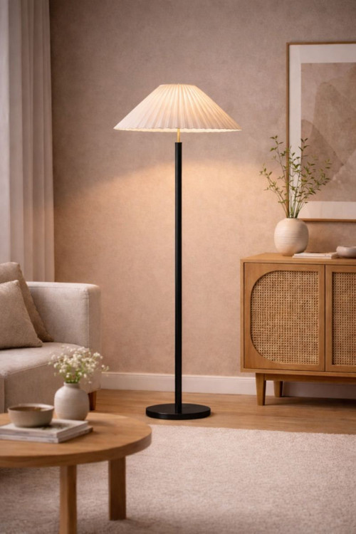 Nexus Pleated Floor Lamp – Black Ahşap Gövde Krem Plise Şapka Premium Lambader AHNTD32