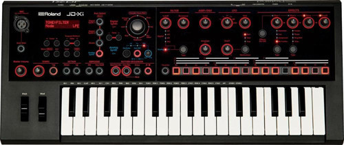 Analogue/Digital Crossover Synth (JD-XI)
