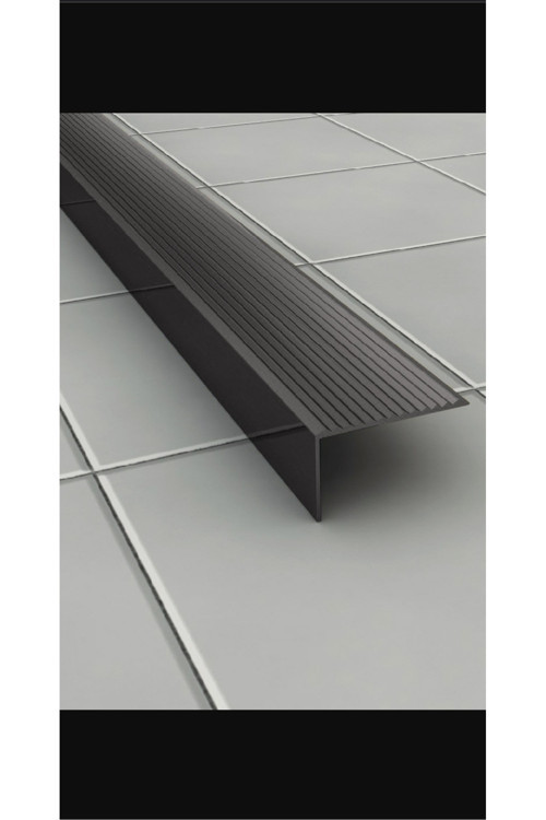 L Model Metal Merdiven Basamak Profili Çıtası Köşebent Bitim Profil Siyah 4cm*2cm*90cm