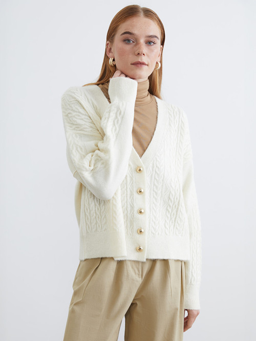 Modest Ekru Hırka