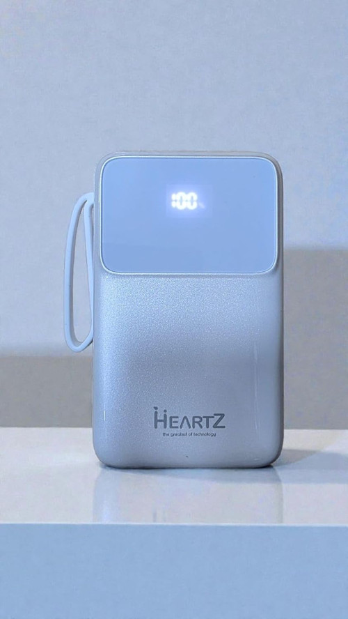 H28 10000 mah PD 20W USB 22.5W FAST ŞARJ DAHİLİ TYPE C LİGHTNİNG KABLOLU DÜNYA STANDARTLARINA UYGUN POLYMER BATARYA BİREBİR AMPER LCD GÖSTERGELİ POWERBANK