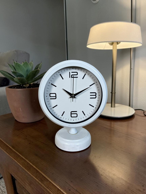 Büro Ev Ofis Dekoru için 25x20CM Beyaz Metal Stil Masa Saati