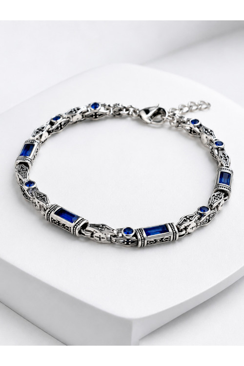 Ak Store Silver Rodyum Gümüş Kaplama Kromix Çelik Erkek Bilelik Gravürlü Otantik Safir Rengi Zirkon Taşlı