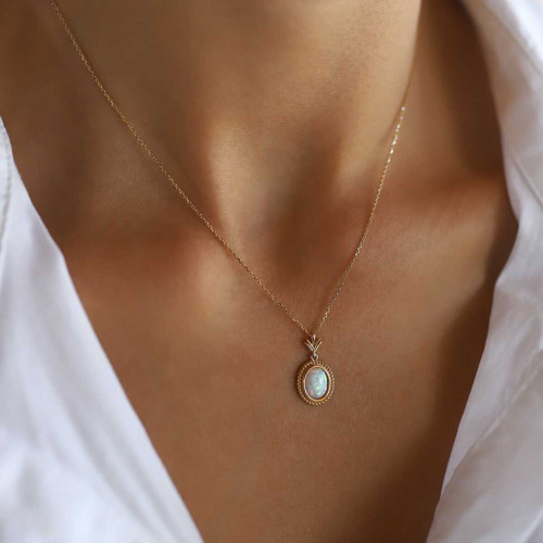 Opal Beyaz Kolye