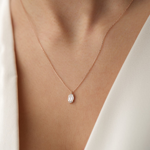 Oval Baget Taşlı Minimal Altın Kolye