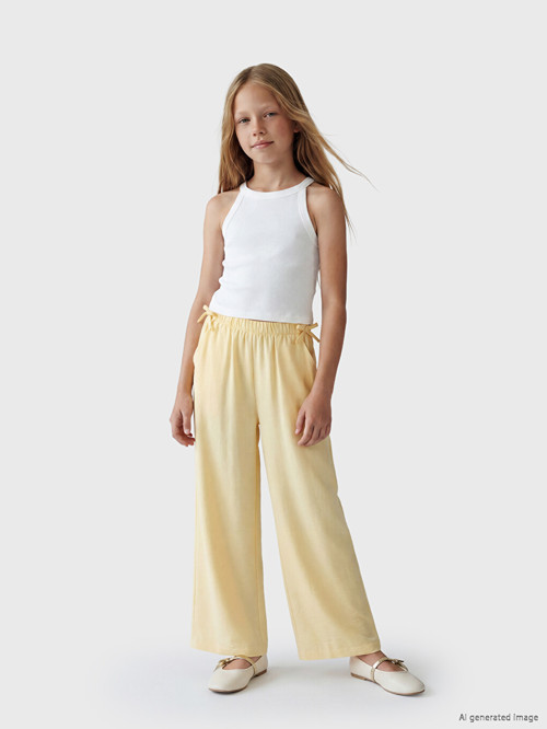 LCW Kids Sarı Fiyonklu Kız Çocuk Pantolon
