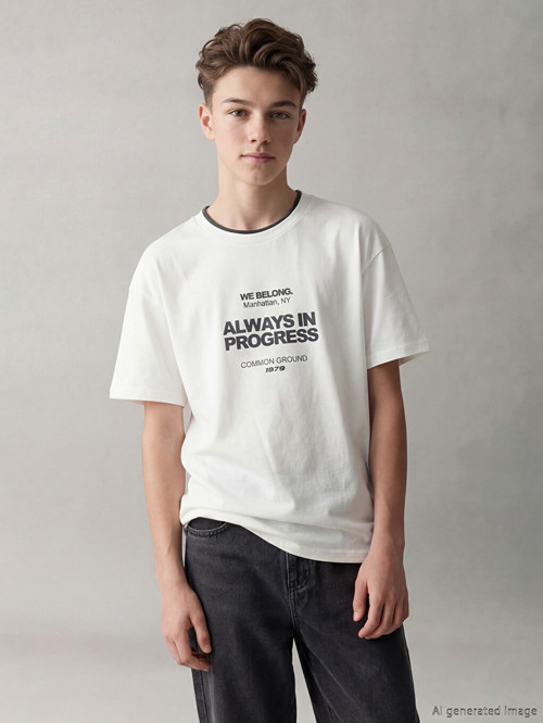 LCW Kids Beyaz Bol Fit Manhattan Baskılı Erkek Çocuk Tişört