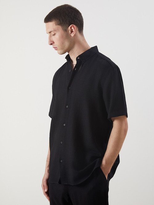 LCW Vision Siyah Regular Fit Kısa Kollu Erkek Gömlek