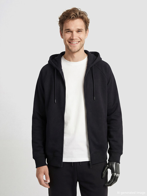 LCW Limitless Siyah Kolay Giyilebilir Kolları Çıtçıtlı Erkek Fermuarlı Sweatshirt