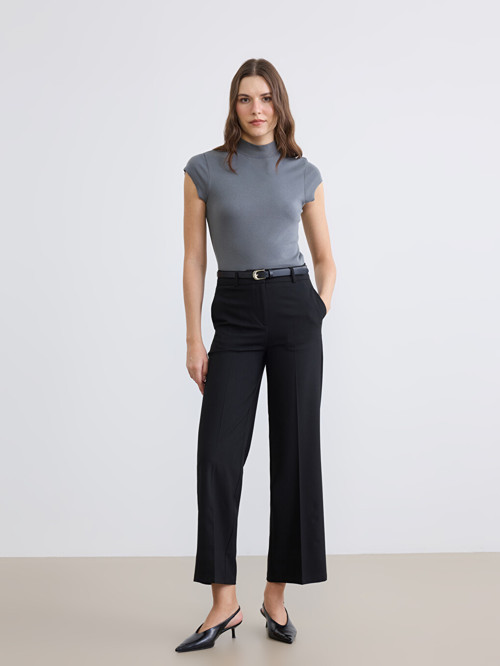 LCWAIKIKI Classic Siyah Beli Kemerli Standart Fit Kadın Kumaş Pantolon