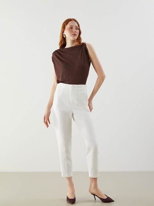 LCWAIKIKI Classic Beyaz Standart Fit Kadın Pantolon