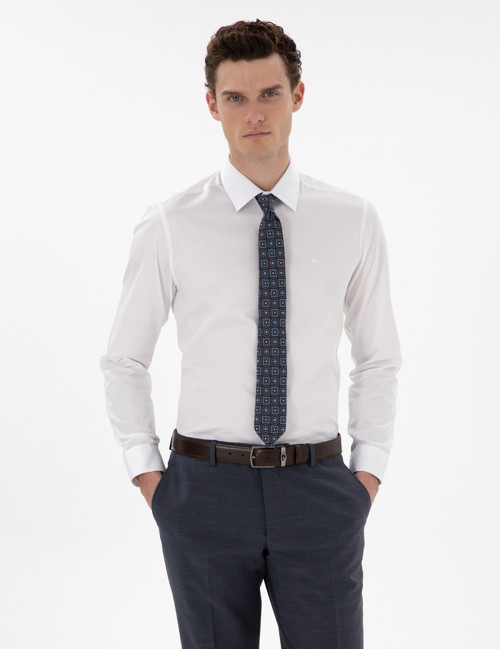 Beyaz %100 Pamuk Parlak Saten Slim Fit Uzun Kollu Basic Gömlek 50305127-VR013