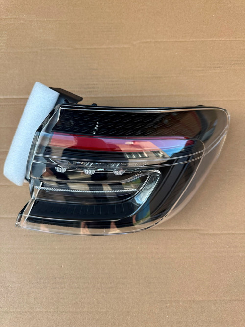 Renault Clio Dış Sağ Stop Lambası Ledli 2024-2025 265502066R