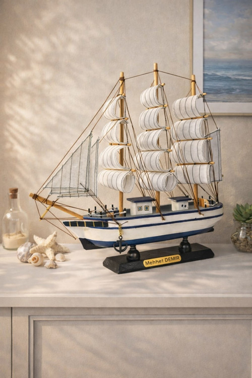 İsime Kişiye Özel Dekoratif Premium Ahşap El Yapımı Yelkenli Gemi Maketi 33x33 CM Biblo Hediye 531-F
