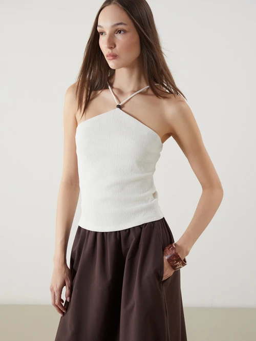 LCW Vision Ekru Halter Yaka Dokulu Ip Askılı Bluz
