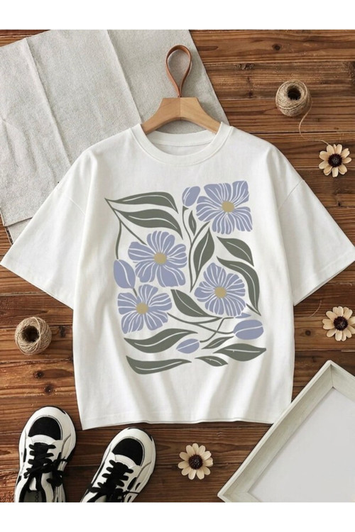Pastel Çiçek Baskılı Oversize Beyaz Kadın T-Shirt