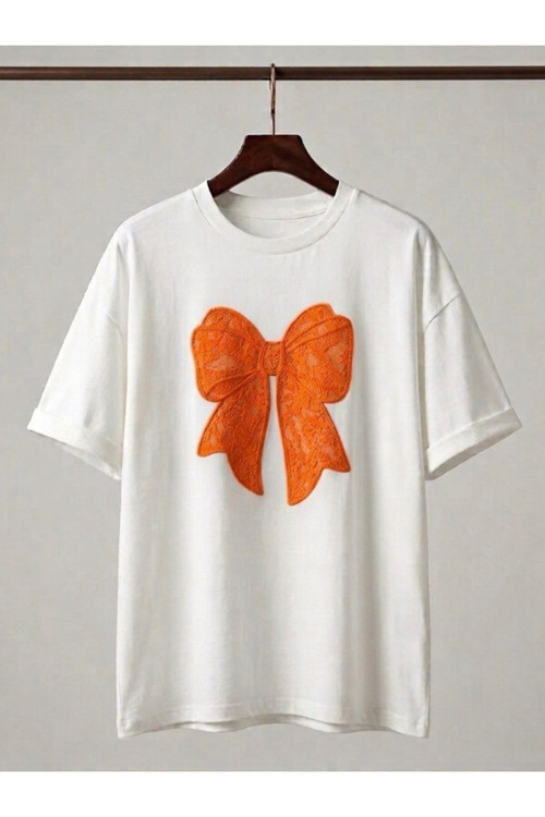 Kadın Beyaz Oversize Fiyonk Baskı Detaylı Kpmpak T-Shirt