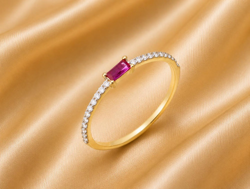 Pembe Baget Taşlı Altın Yüzük