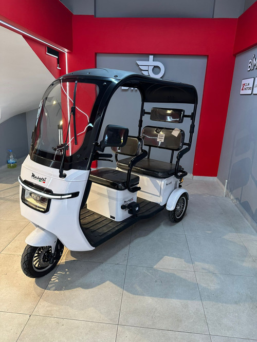 Marsilya-Max 1600W Üç Tekerlekli Elektrikli Motosiklet