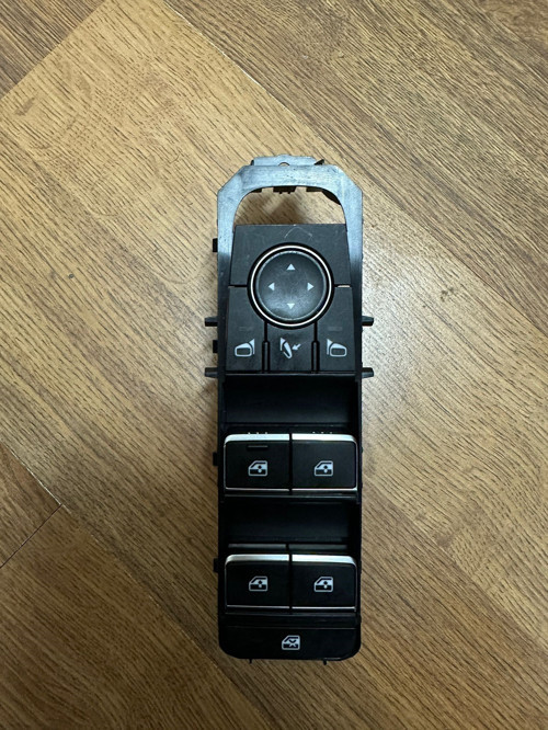 Nissan Qashqai Ön Sol Cam Düğme 2022-2026 25401-6UB3A
