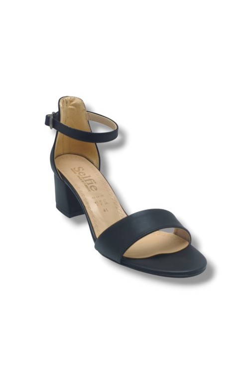 4601-26 Cilt Tek Bant Orta Topuk Büyük Numara Kadın Sandalet(5,5cm) 41-43