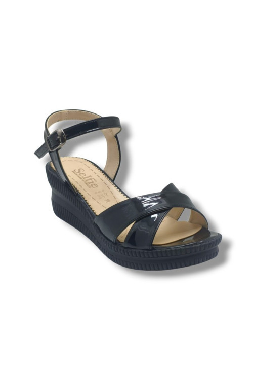 4252-26 Rugan Çapraz Bant Dolgu Taban Fashion Kadın Sandalet(6cm)