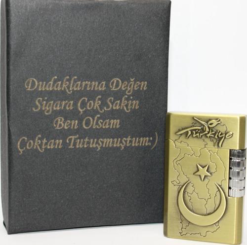 Kişiye Özel Dupont Tarz Çelik Gövde Türk Bayraklı Çakmak (Gold)
