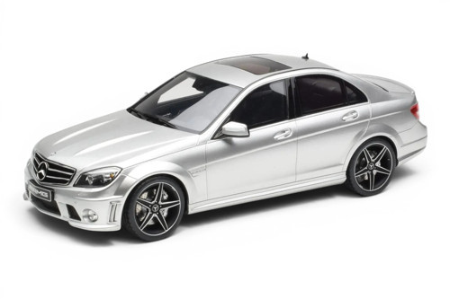 GT462 1/18 Mercedes-Benz C 63 AMG Sedan