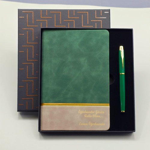 ETT7KN8 Yeşil Şeritli Defter Ve Yeşil Metal Kalem Set ELKCXMH