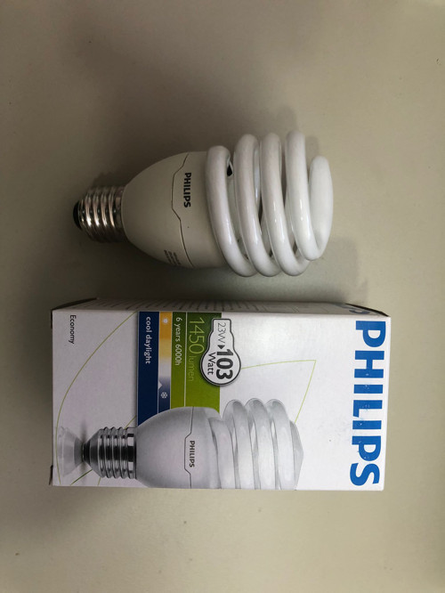 3 ADET PHILIPS 23W =103W 1450 LÜMEN 6500 KELVİN BEYAZ TASARRUFLU LAMBA