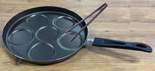 Pankek Tavası 30 CM 6 Gözlü Ve Silikon Maşa