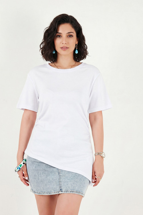 Pamuklu Yanı Büzgülü Asimetrik Kesim Bisiklet Yaka Bayan T Shirt 5867017 BEYAZ